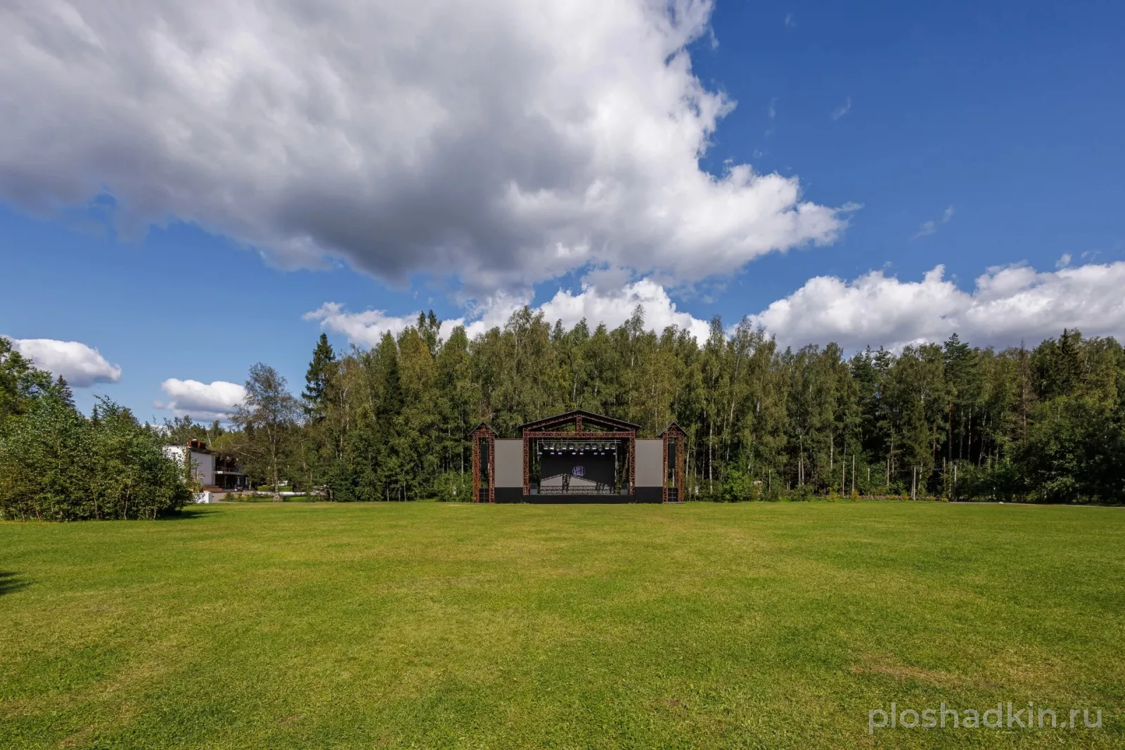 LOFT HALL THE BIRCH — The Field — загородная площадка в Москве