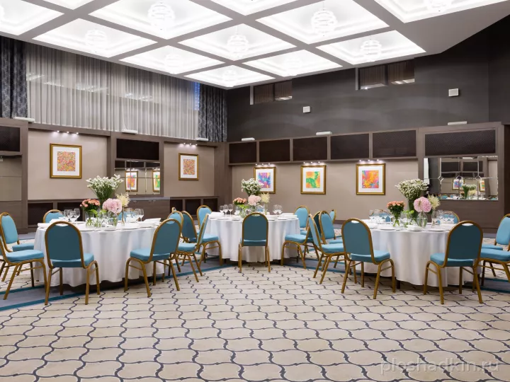 DoubleTree by Hilton — Diamond Ballroom — банкетный зал в Тюмени, фото 7