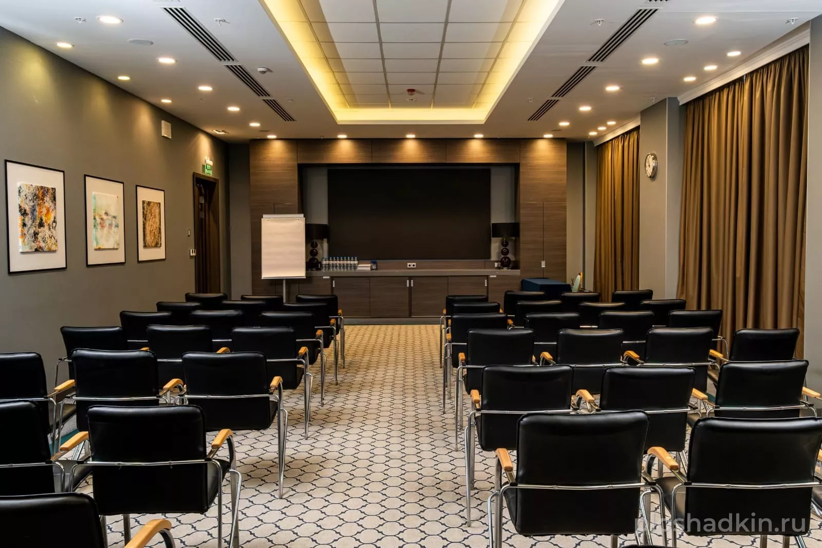 DoubleTree by Hilton — Silver Hall — конференц-зал в Тюмени