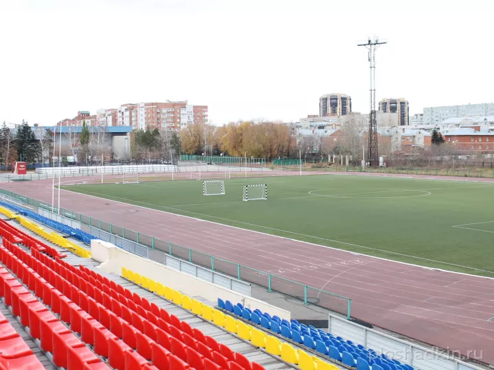 ФОК «Авангард» — стадион и спортпавильон — спортивная площадка в Омске