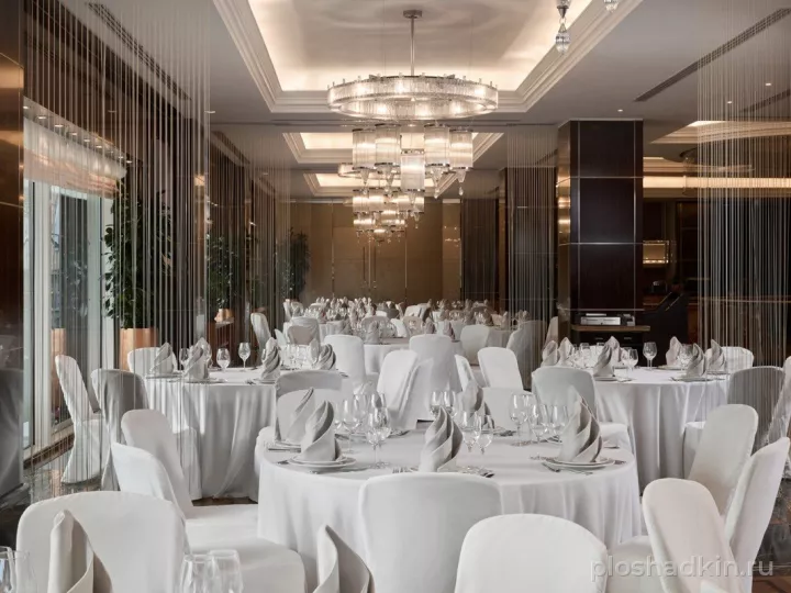 Hotel Continental (бывший InterContinental Москва Тверская) — Ресторан «Татлин» — зал в отеле в Москве, фото 2