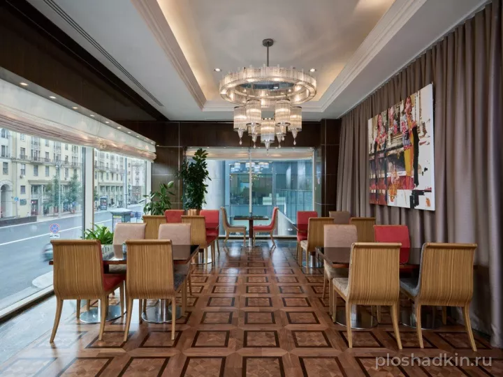 Hotel Continental (бывший InterContinental Москва Тверская) — Ресторан «Татлин» — зал в отеле в Москве, фото 8