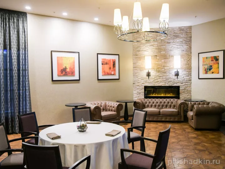 DoubleTree by Hilton — Каминный зал — банкетный зал в Тюмени, фото 6