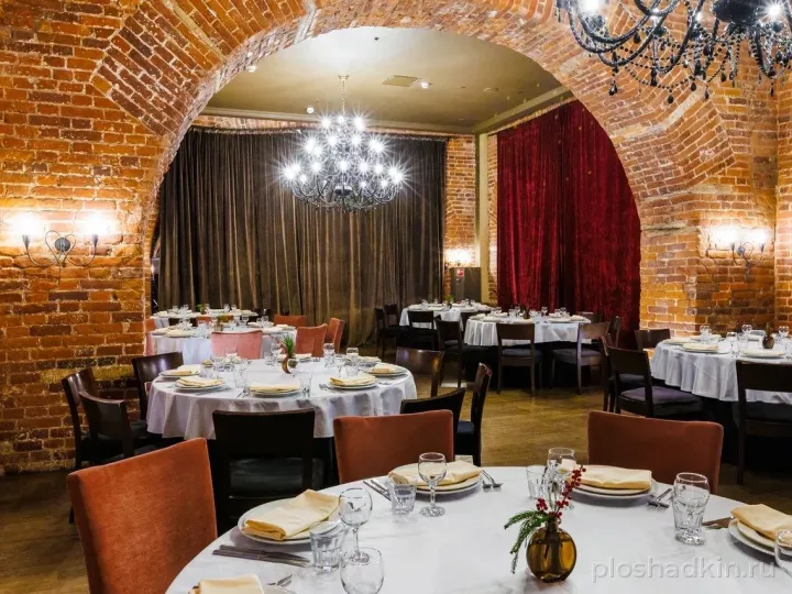 Palace Bridge Hotel — Главный ресторан — зал в отеле в Санкт-Петербурге, фото 2