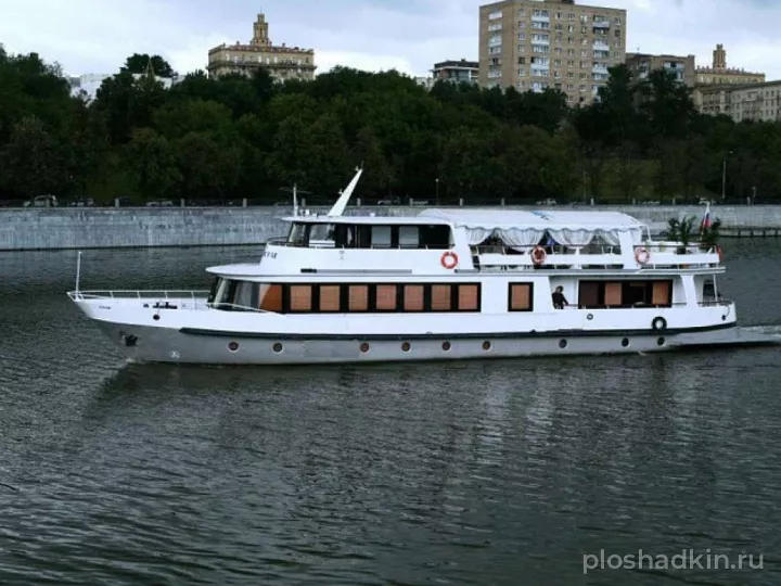 RED BOAT — Теплоход Уникум — теплоход в Москве