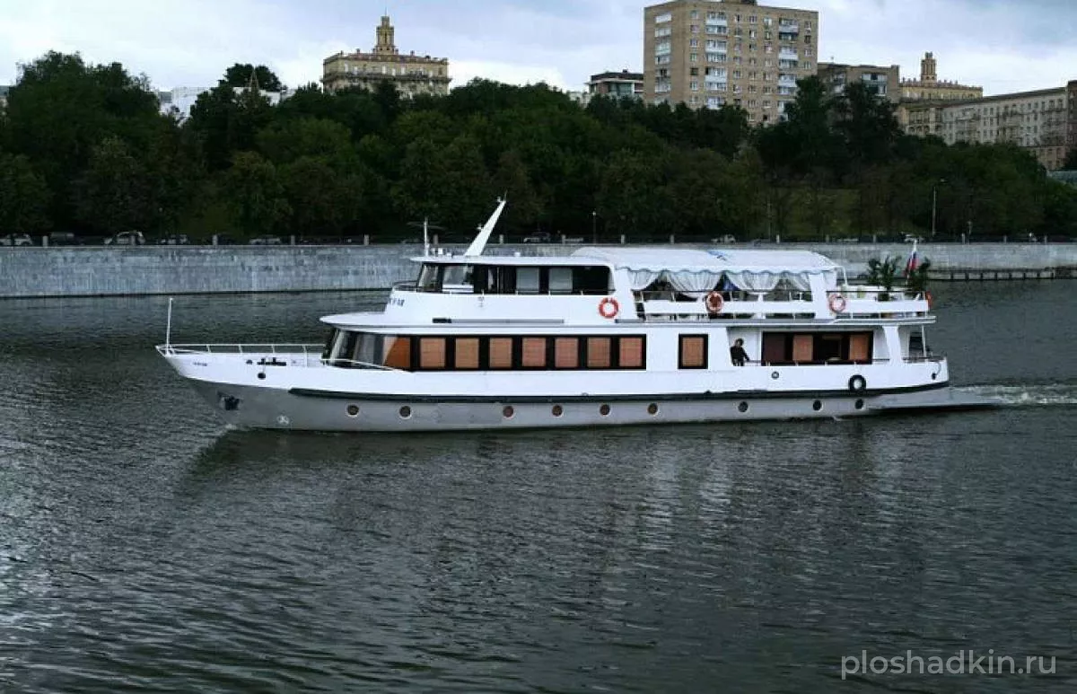 RED BOAT — Теплоход Уникум — теплоход в Москве