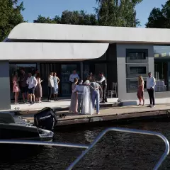 White Mare — Лофт на воде