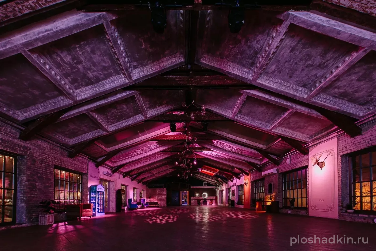 LOFT HALL #4 — Banksy Hall — лофт в Москве