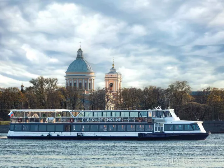 Навигатор — теплоход «Северное сияние» — теплоход в Санкт-Петербурге
