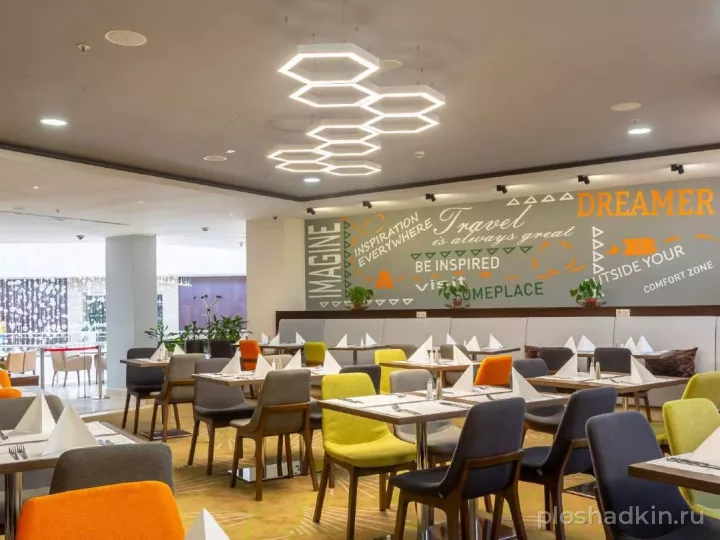 Холидей Инн Москва Сокольники — Ресторан «Москва» — зал в отеле в Москве, фото 3