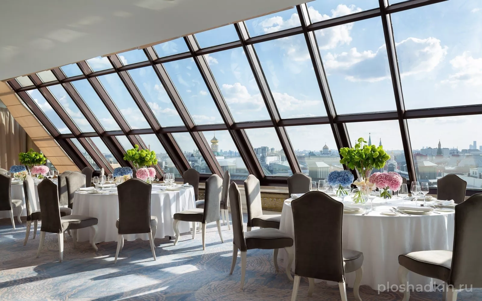The St. Regis Москва Никольская — Зал «Руфтоп» — зал в отеле в Москве