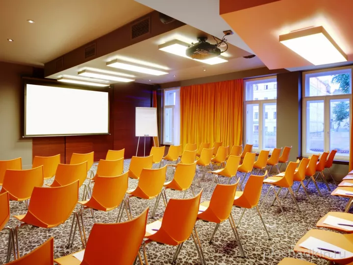 Domina St. Petersburg — Конференц-зал «Atelier99» — конференц-зал в Санкт-Петербурге